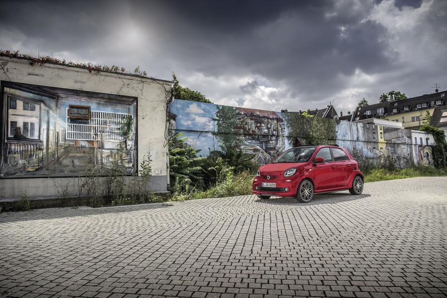  Smart ForFour Xclusive by Brabus 2016 года  (фото 9 из 20)